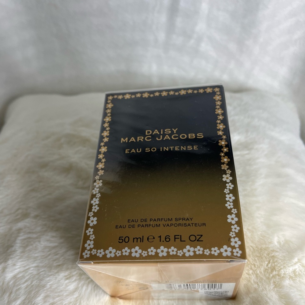 Marc Jacobs Daisy Eau So Intense Perfume - Picture 3 of 4